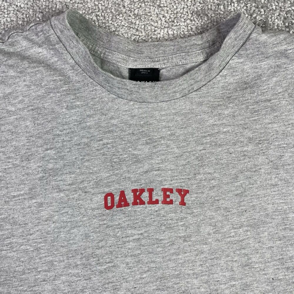 Oakley T-Shirt Men’s Medium Gray Crew Neck Short Sleeve Lightweight Patriotic - Picture 2 of 12